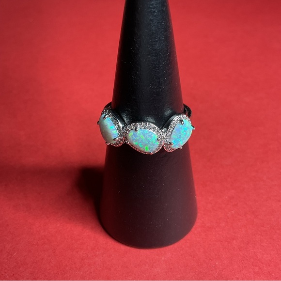 Bomb Party RBP8580 “Dream And Do” Lab Grown Opal on Rhodium Size 10 Ring NWT - Picture 1 of 5